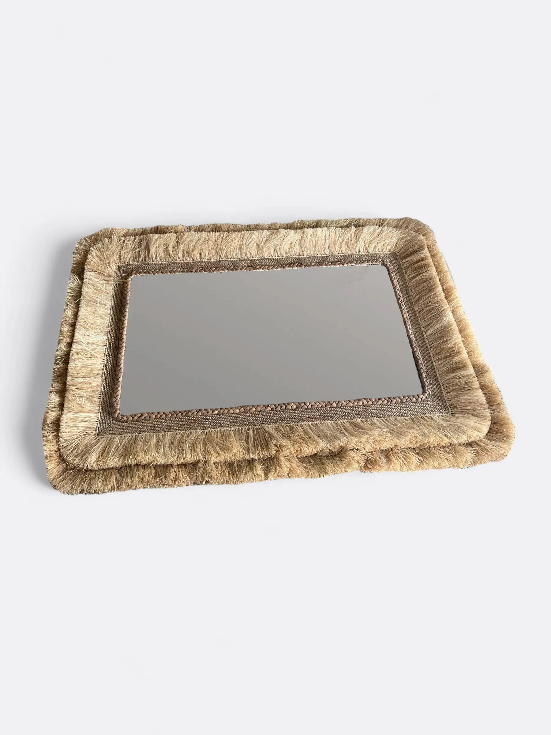 Miroir mural rectangulaire Cretya avec tressage en raphia et roseau naturel - Fait main à Bali
