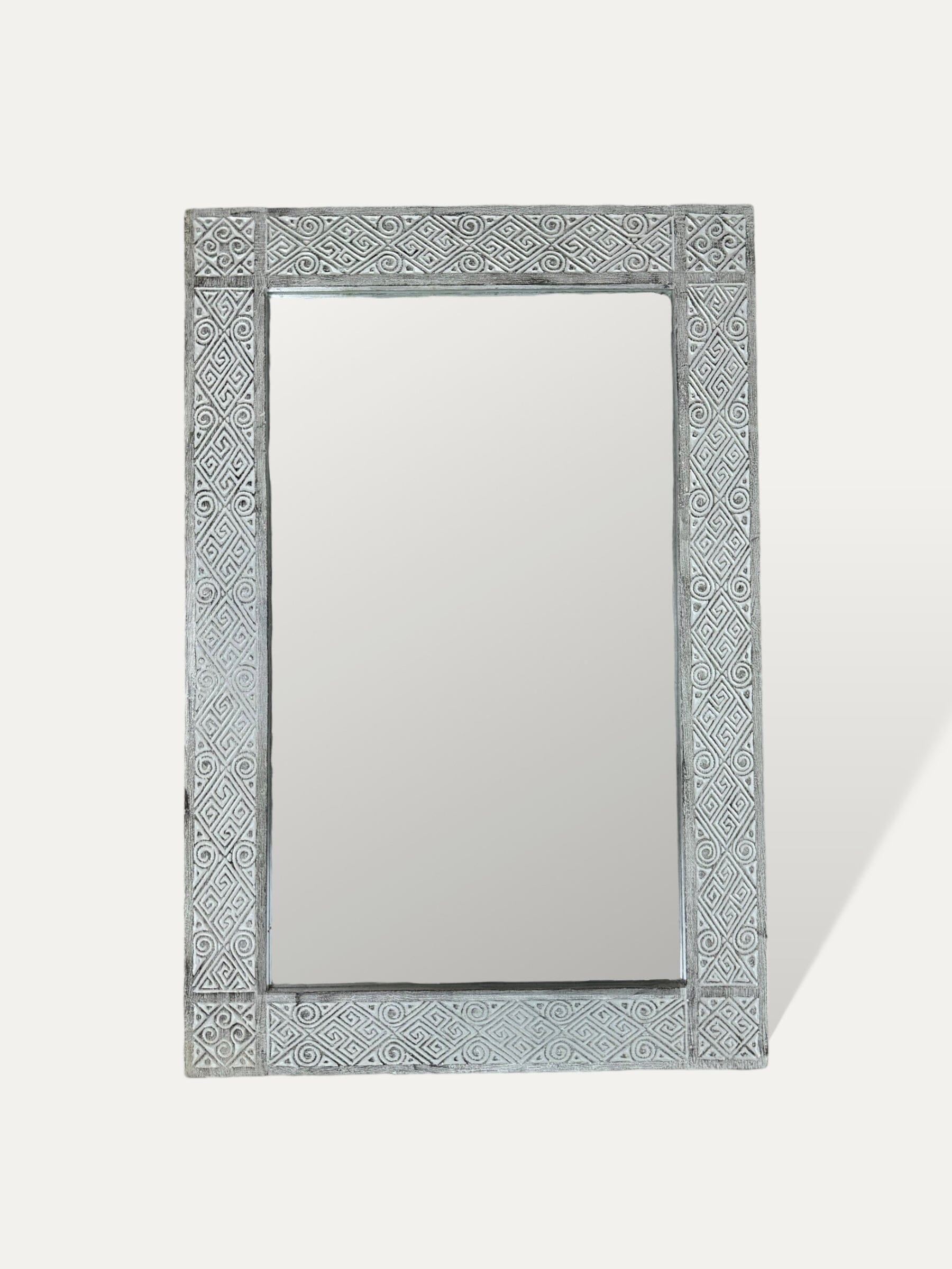 grand miroir rectangulaire gris sculpté a la main de Bali