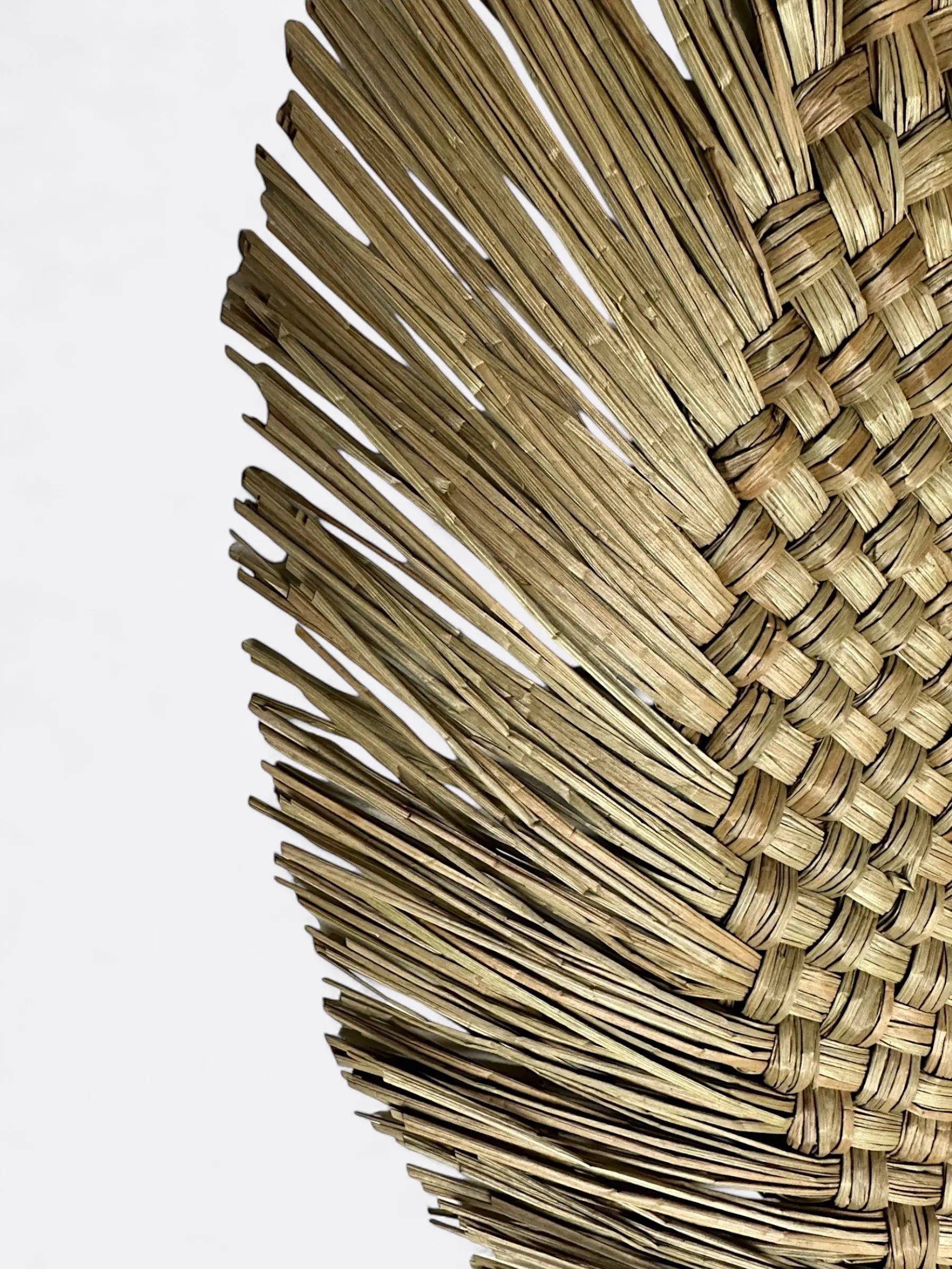 Miroir rond artisanal en paille séchée naturelle – Ahora
