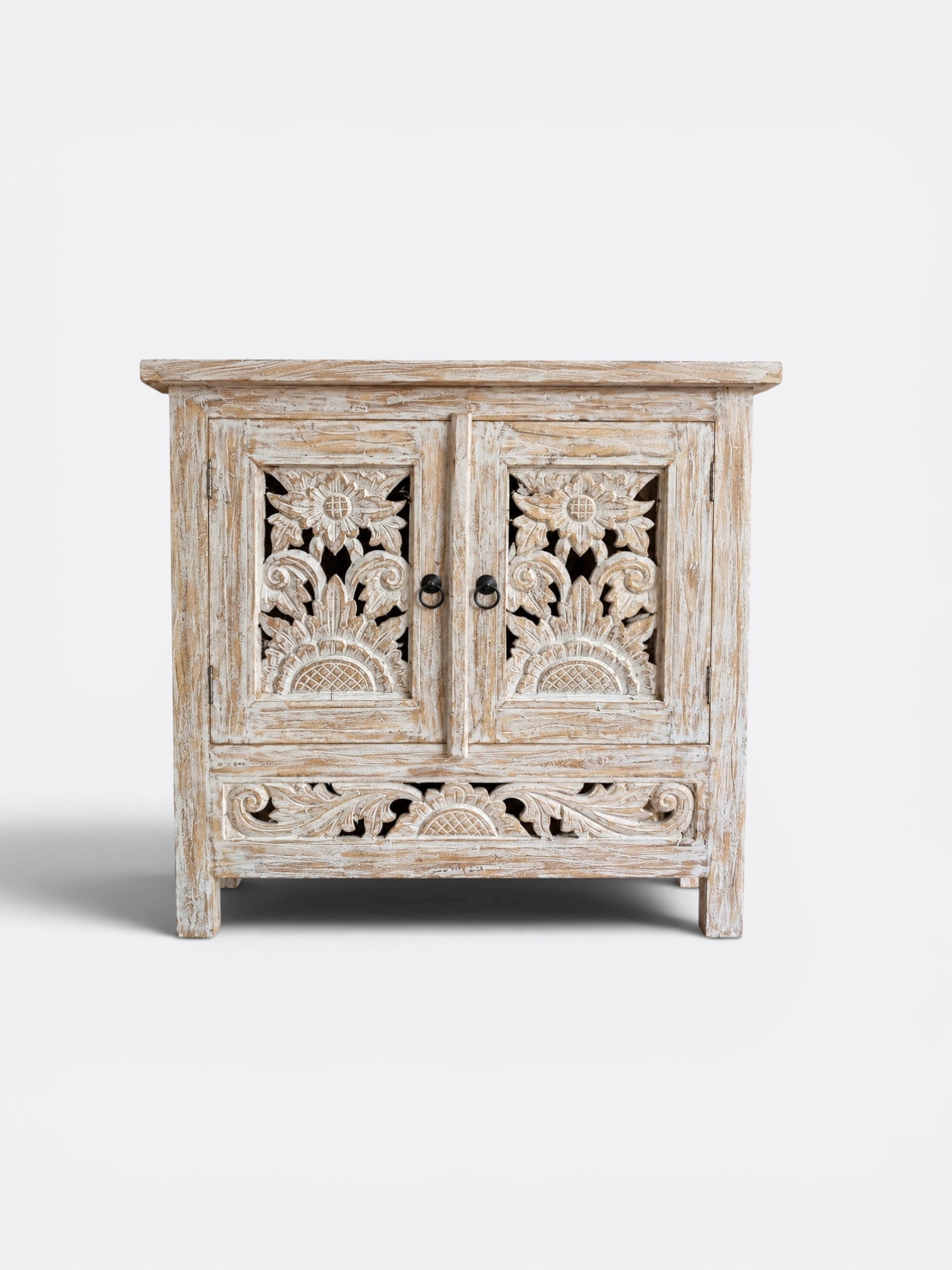 Petit buffet artisanal en teck blanchi – Nohé