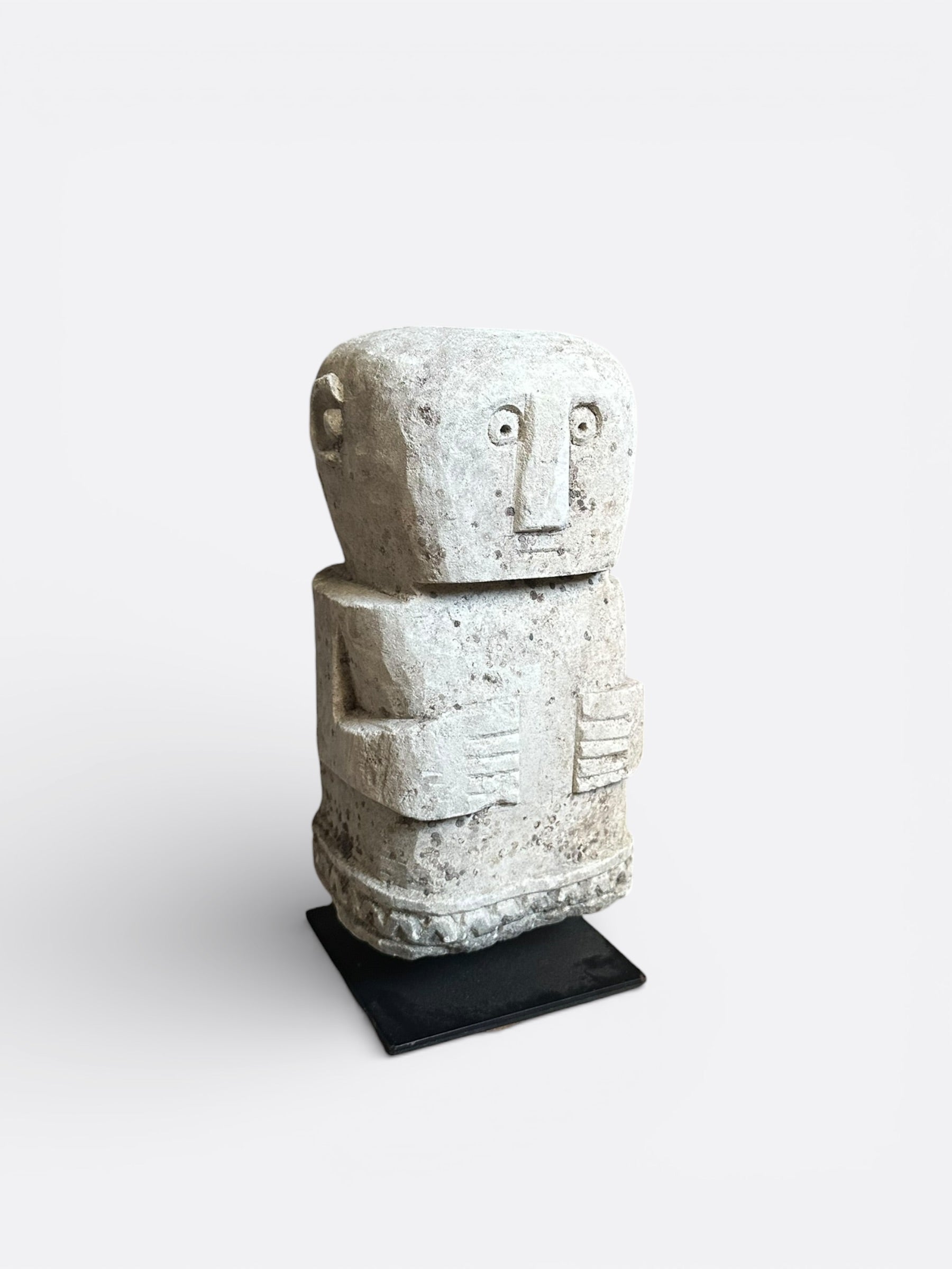 petite décoration en pierre sur socle de bali