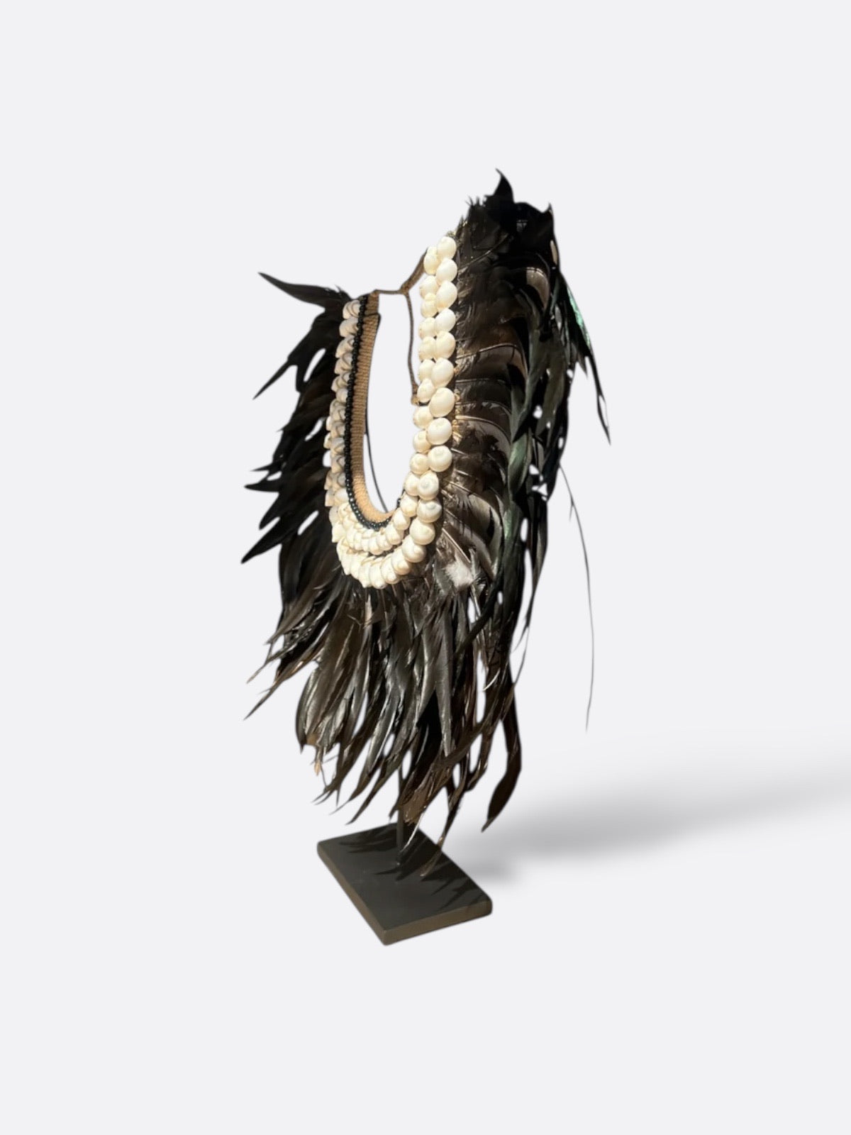 Collier décoratif en plumes et coquillages – Noah