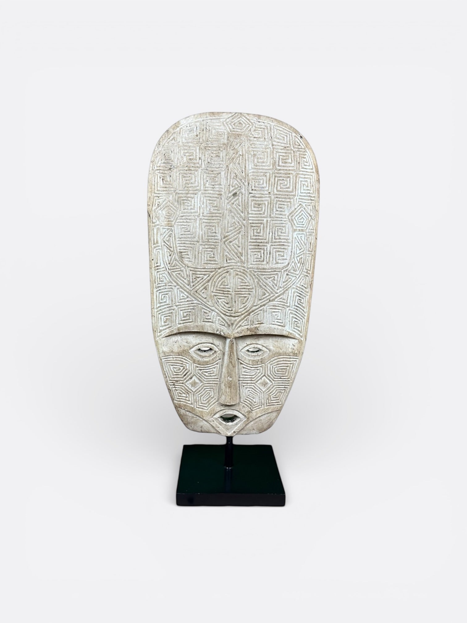 Sculpture visage primitif en bois de Suar réalisée à la main à Bali, hauteur 1 mètre