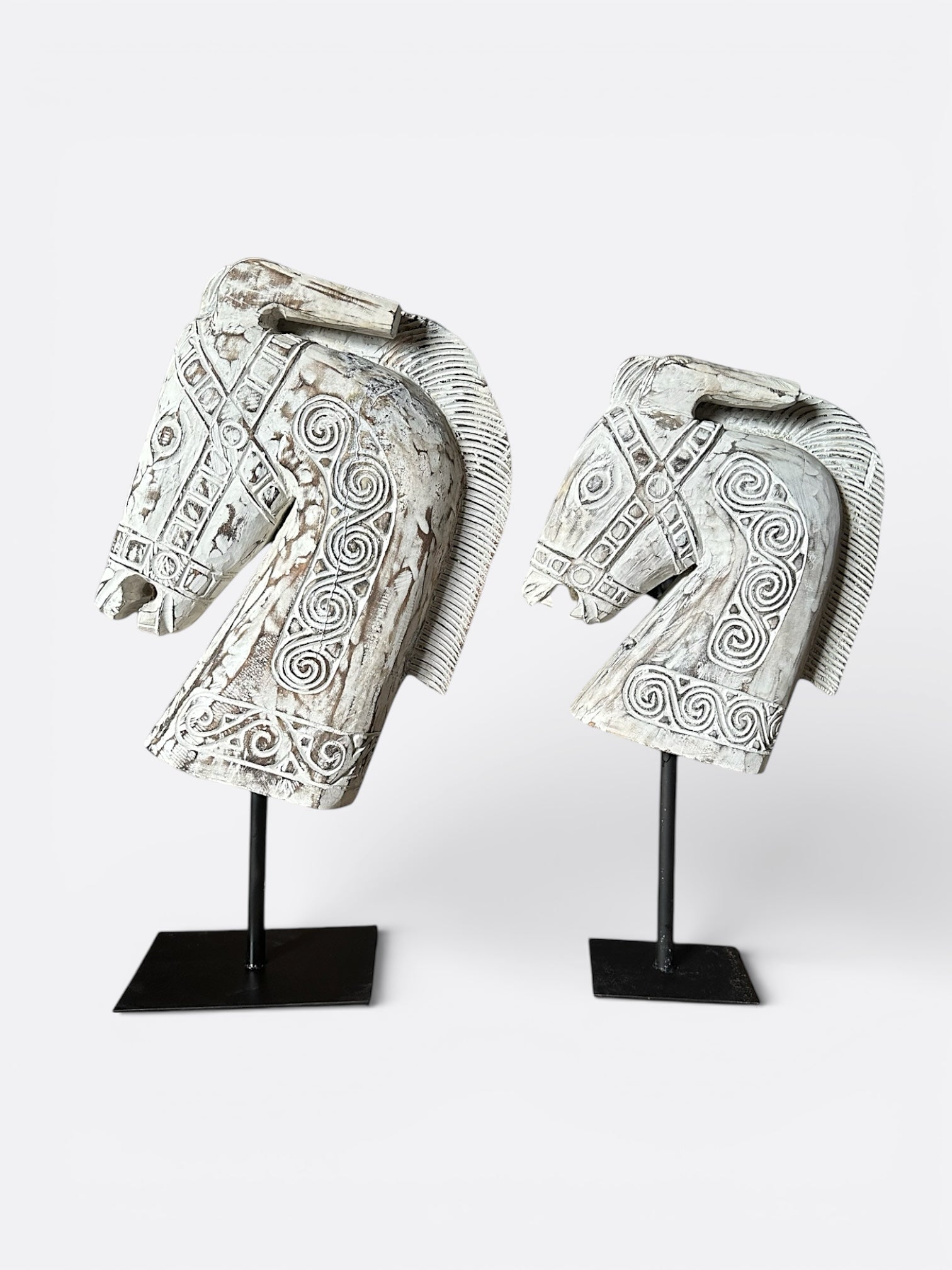 Buste de cheval sculpté à la main en bois de Suar, objet décoratif artisanal