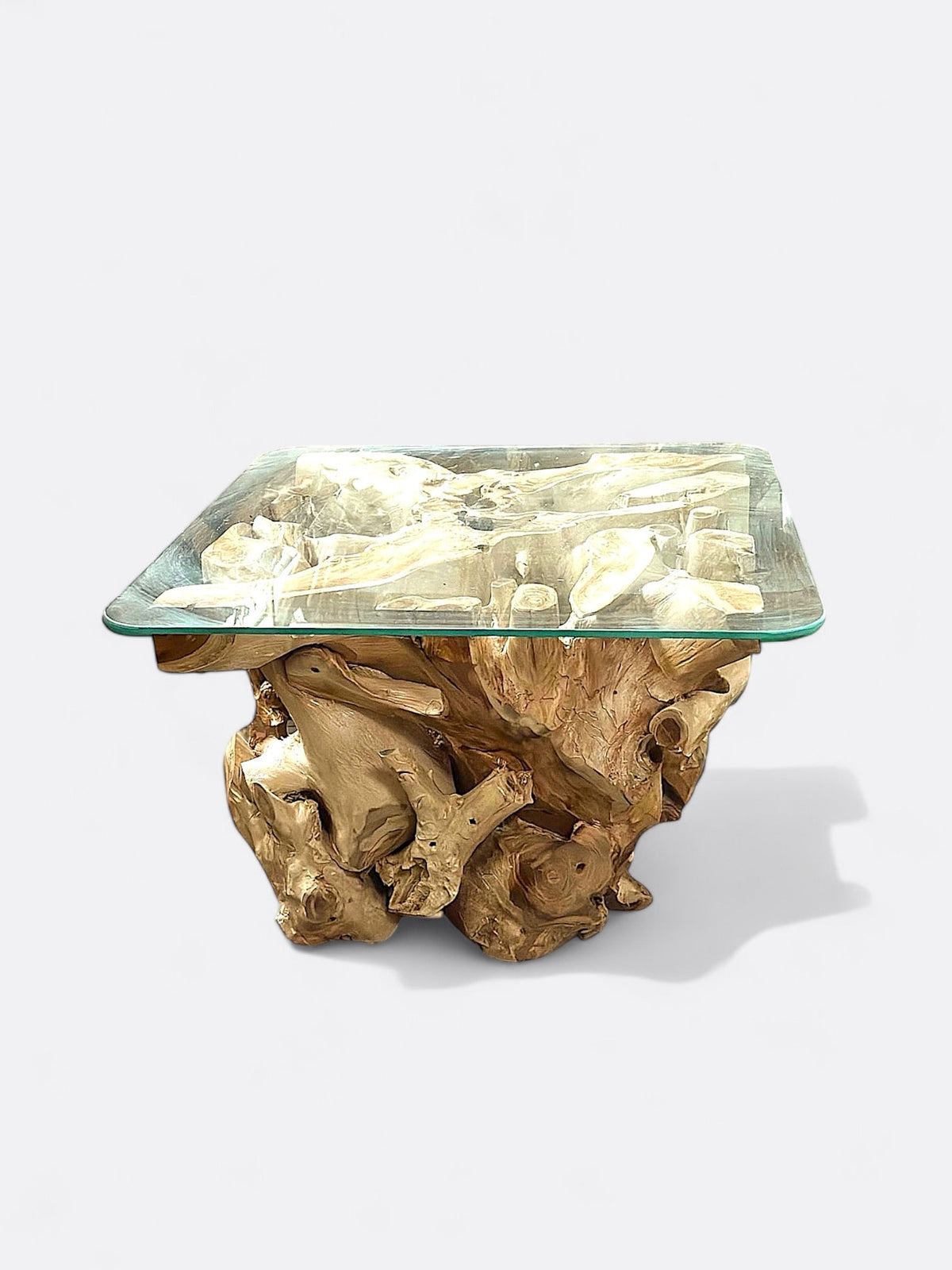 Table basse carrée en teck et verre - vue d'ensemble dans un salon