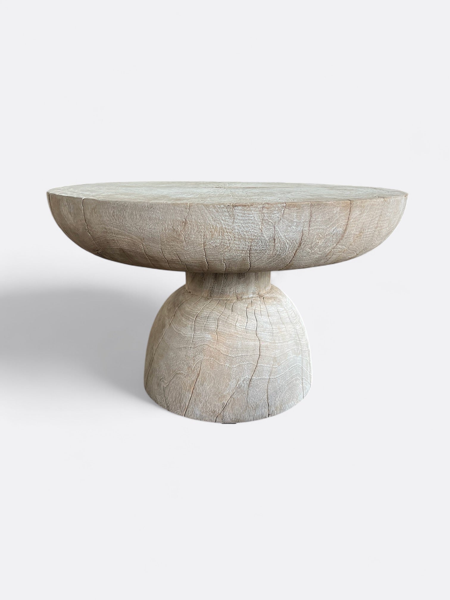 Table basse Anayai en bois de Suar clair artisanale de Bali