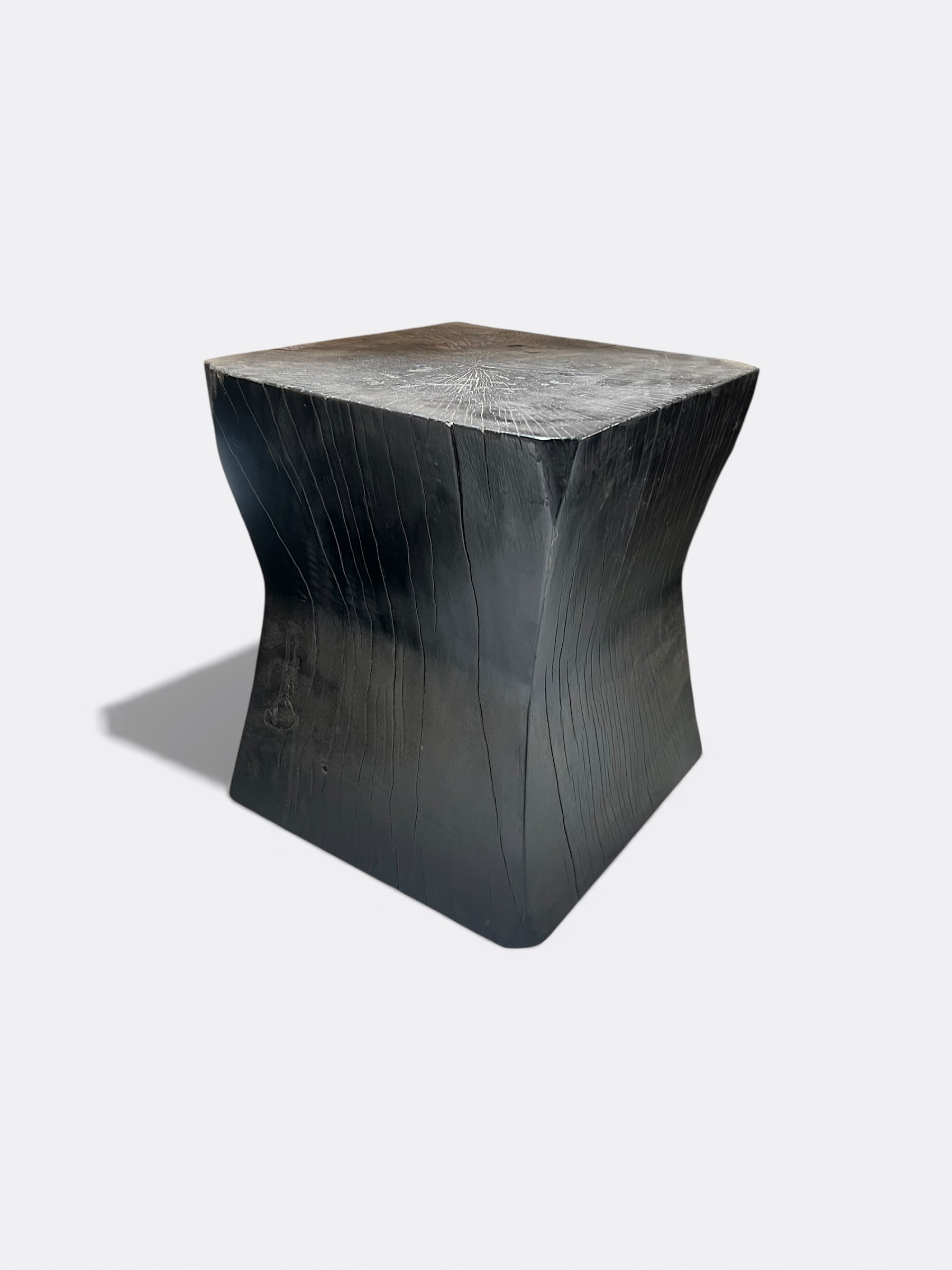 Tabouret Jaya en Suar noir - détail de la texture