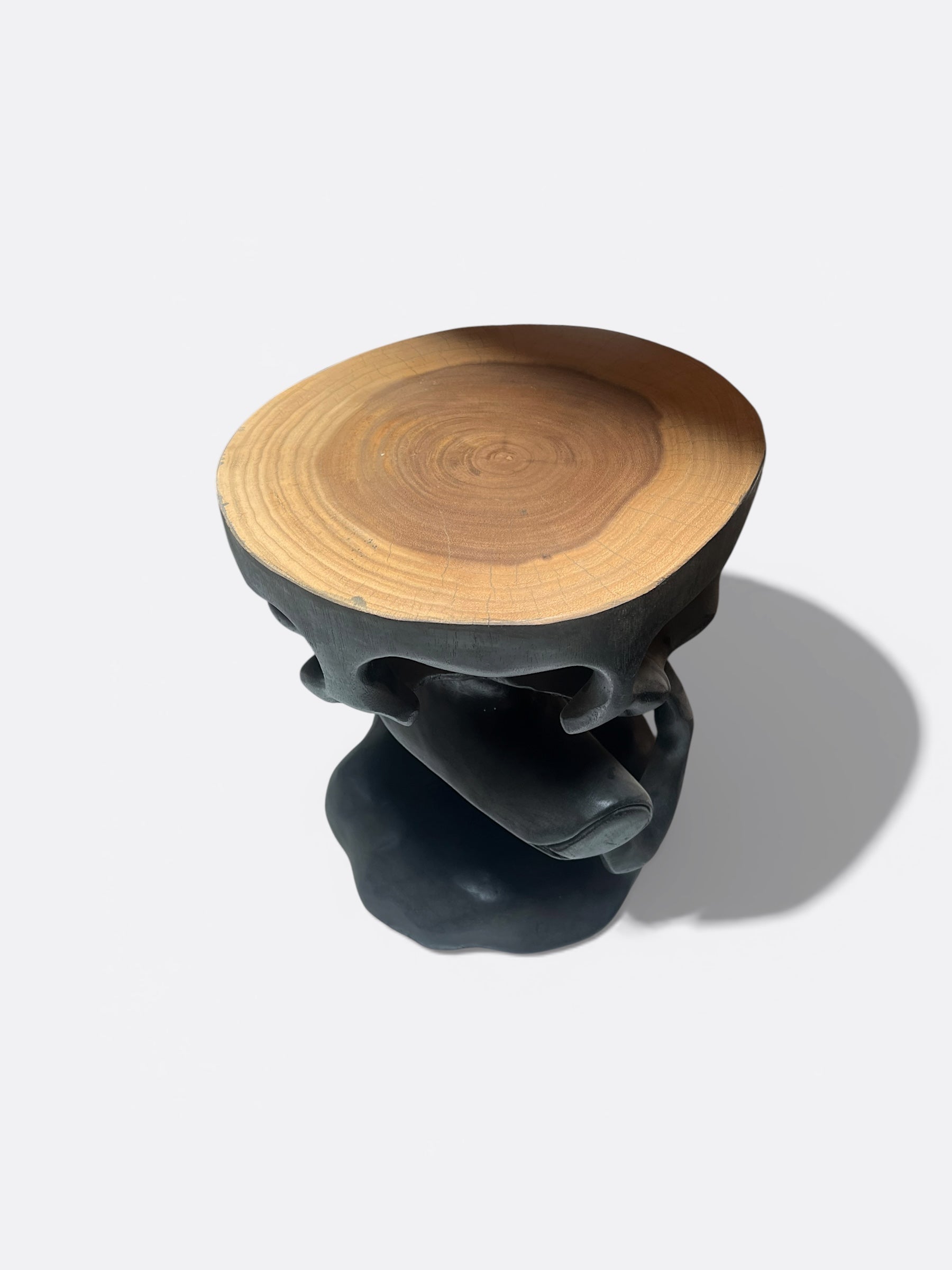 Tabouret Kairi en teck - vue de côté