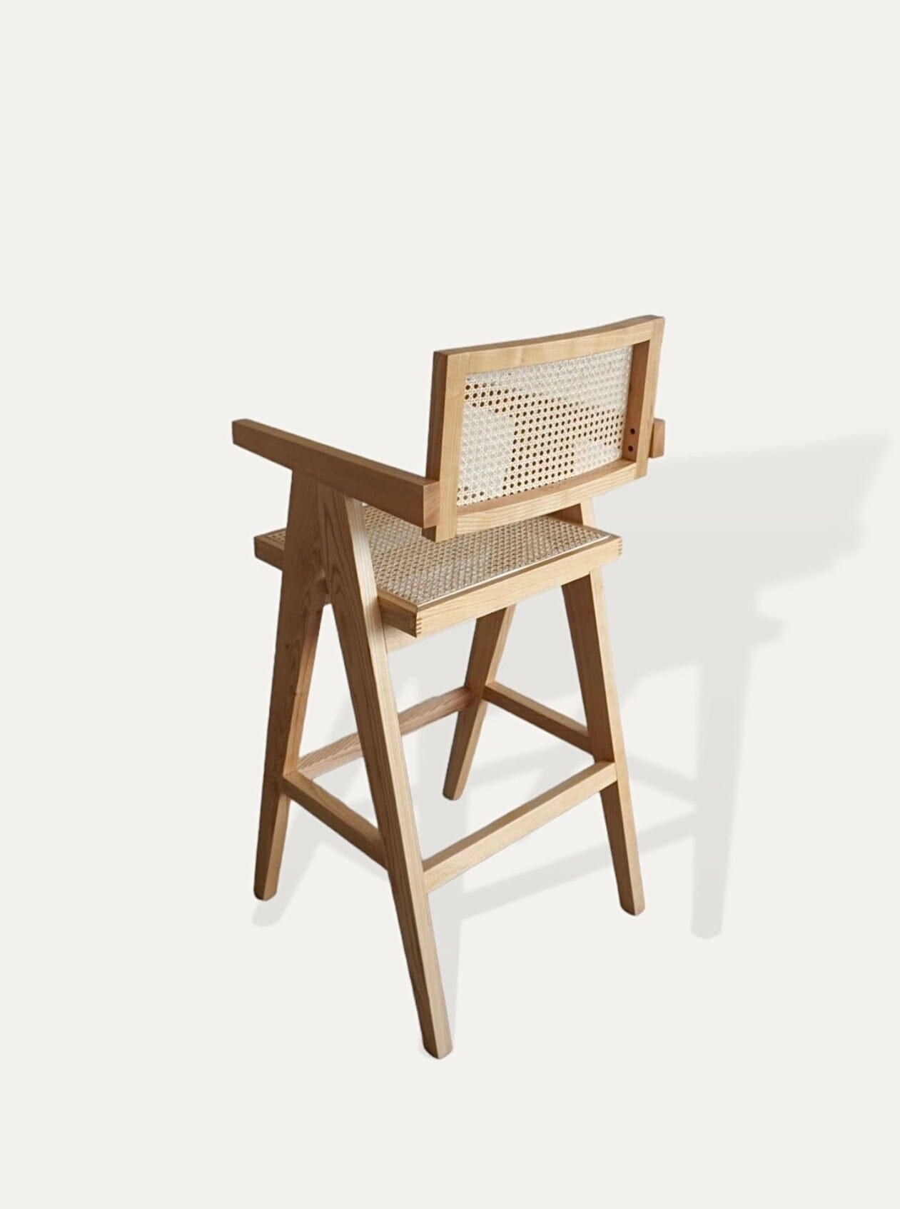 Tabouret haut Sunset en teck - détail du cannage de rotin