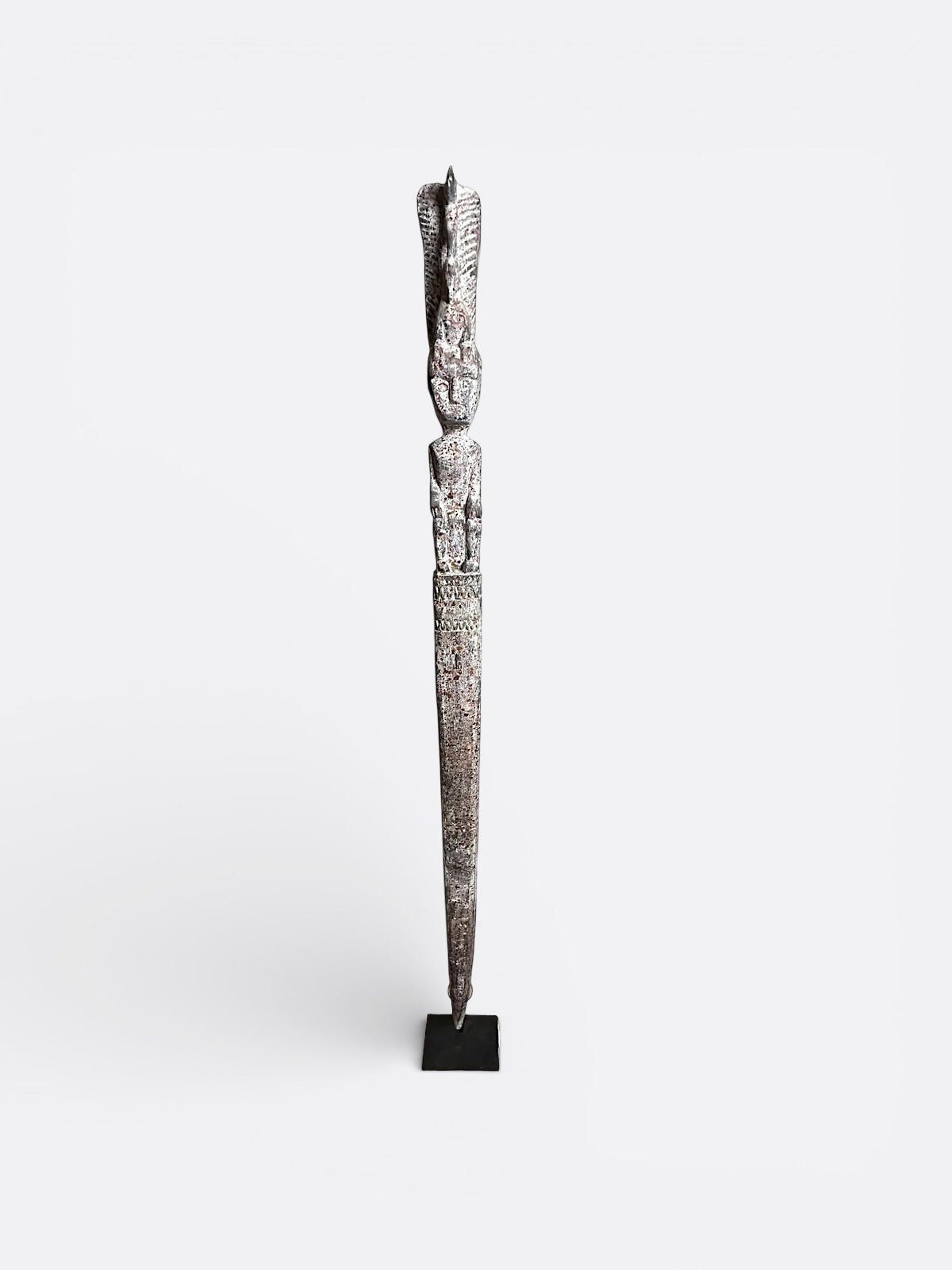 Totem sculpté en bois de Suar réalisé à la main à Bali, modèle Kepala Besar